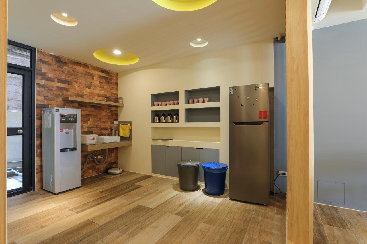 Colorful Balloons Homestay Маґун Екстер'єр фото
