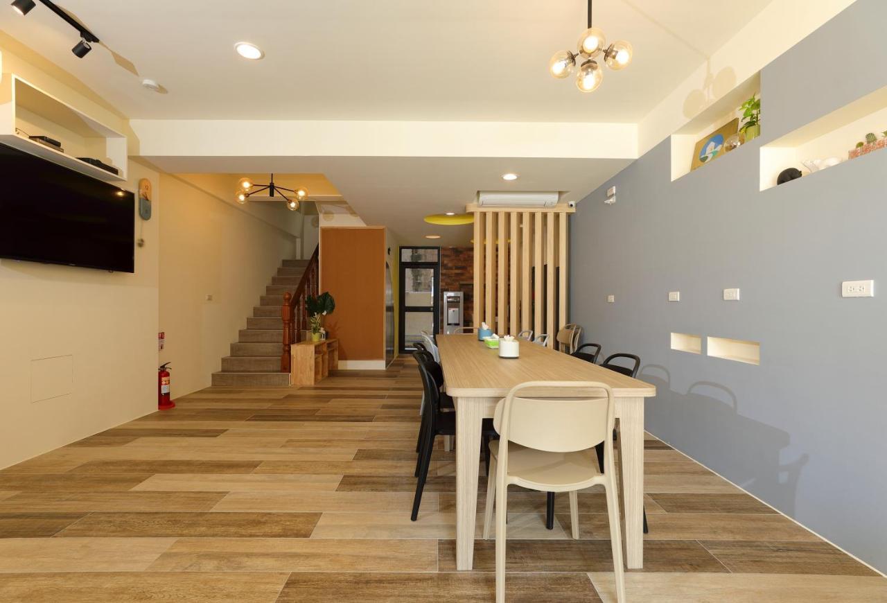 Colorful Balloons Homestay Маґун Екстер'єр фото